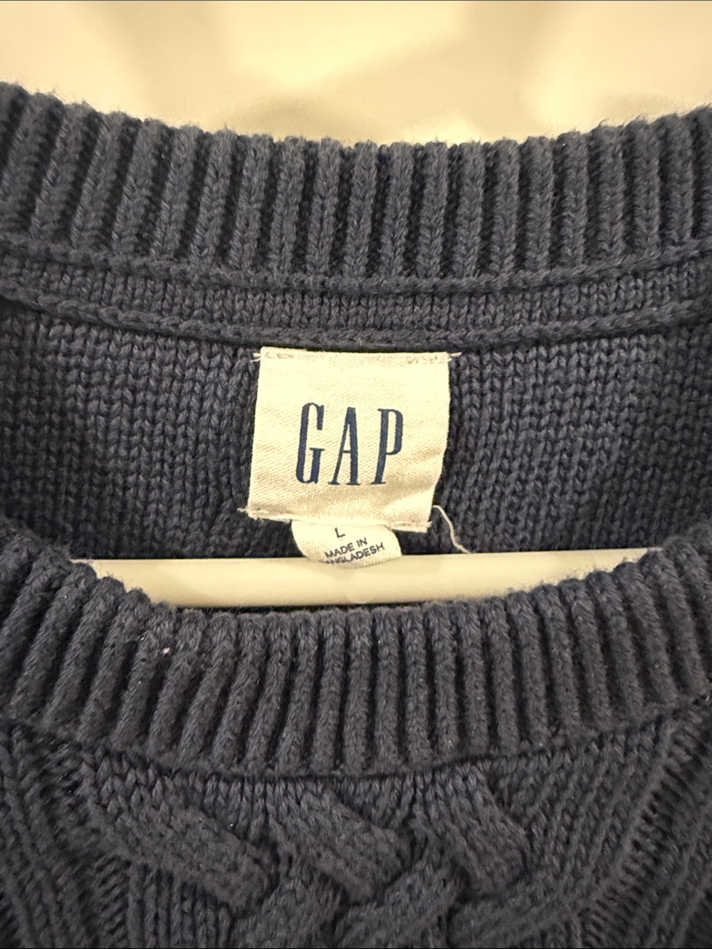 GAP Men’s Slate Blue Cable Crewneck Sweater - Picture 2 of 4